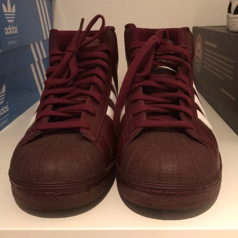 Adidas Pro Model Mid’s Burgundy/Wht MENS Size 10.5